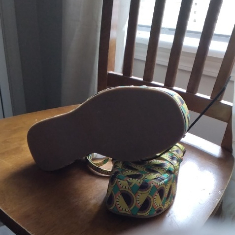 Colorful Patterned Women's Sandals - Picture 4 of 6